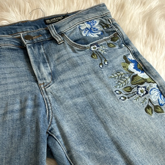 Blank NYC Floral Jeans - Picture 3 of 12